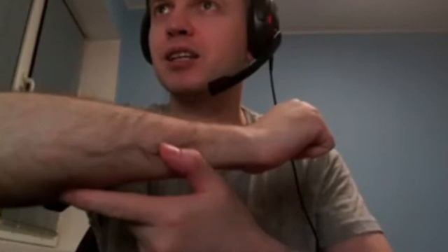 Волосяная змея на руке смотреть онлайн