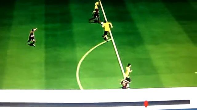 Error arbitral - FIFA 14 - DEMO смотреть онлайн