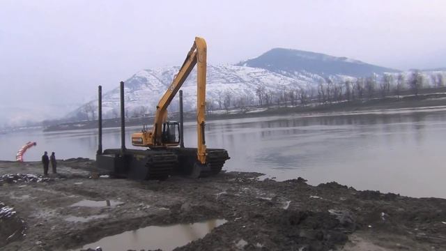 Watch This Amphibious Excavator By Cleantec Infra At Work. The MB 210 Long Reach Marsh Buggy.