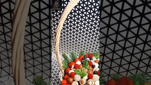 Клубничная Корзина в Бельгийском Шоколаде своими руками, обучение фуд-флористики #клубникавшоколаде смотреть онлайн