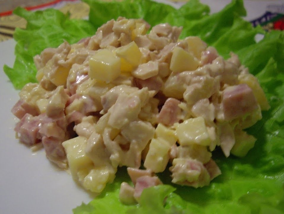 САЛАТ С АНАНАСАМИ И КУРИЦЕЙ смотреть онлайн