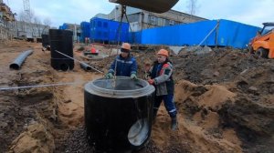 Монтаж днища колодца лоткового (ДКЛ) «КОНКРИТ» и подключение труб на уплотнительных кольцах