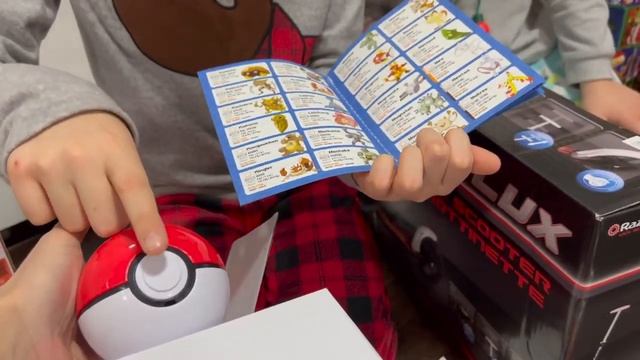 Неужели маме Снегурочке Дед Мороз ничего не подарил? смотреть онлайн