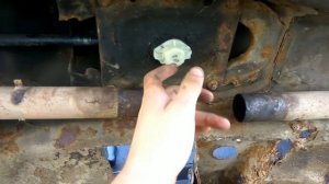 как снять кулису гольф 2 джетта 2