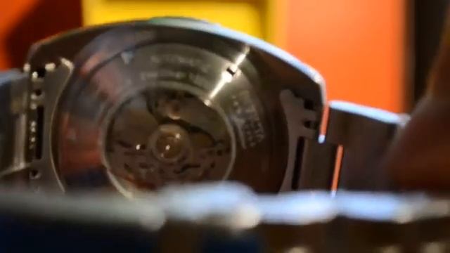 Invicta 6056 PRO DIVER MASTER OF THE OCEANS AUTOMATIC смотреть онлайн