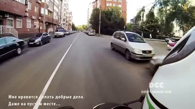 Байкеры помогают на дороге - подборка [DriftCrashCar] смотреть онлайн