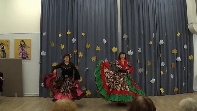 Цыганские танцы. Зрелые дамы. Обучение/постановки смотреть онлайн
