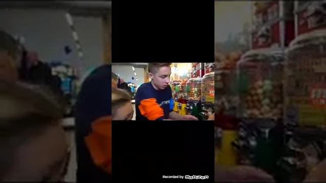 Пушер щедрый блогер! смотреть онлайн