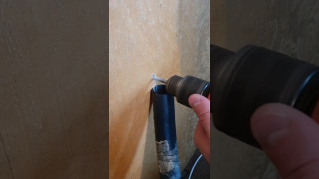 Как се слагат дюбел/дюбели в тухлена стена | HOW TO? смотреть онлайн