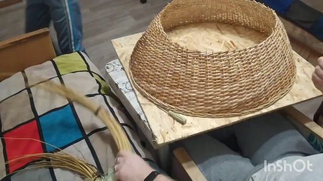 Лозоплетение. Подставка (юбочка) под ёлку на новый год. ч.3 заключительная. смотреть онлайн