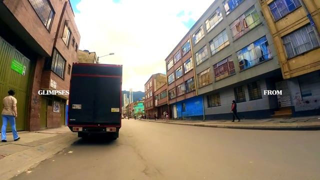 2022 Walking Tour of Santa Fe Bogota Colombia смотреть онлайн