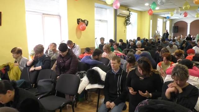 Молитва-поклонение на коленях смотреть онлайн