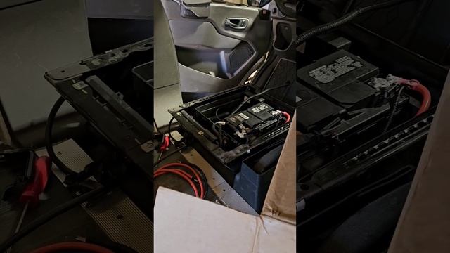 removing the driver seat in the Ford Transit camper van because I need to replace the battery смотреть онлайн