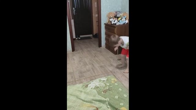 Дети учатся.Прыжок в длину смотреть онлайн