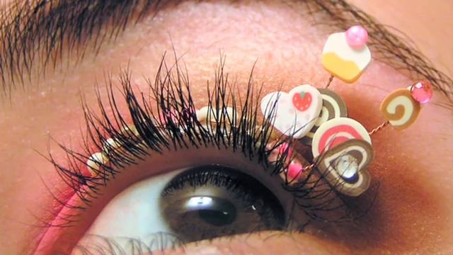 Jewelry for Your Eyelashes смотреть онлайн