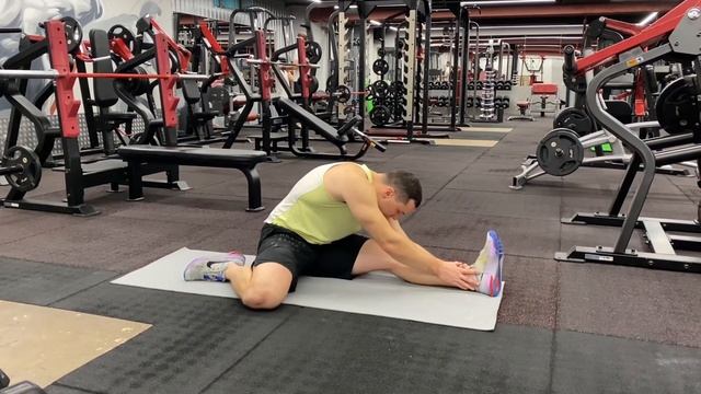 Растяжка задней поверхности бедра (наклон к ноге) смотреть онлайн