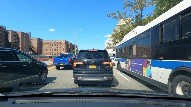 Driving from JFK Airport to Greenpoint, Brooklyn, NYC смотреть онлайн