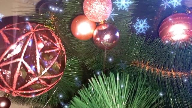 КРАСИВОЕ ПОЗДРАВЛЕНИЕ С РОЖДЕСТВЕНСКИМ СОЧЕЛЬНИКОМ! КРАСИВАЯ МУЗЫКАЛЬНАЯ ОТКРЫТКА! смотреть онлайн