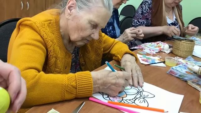 Пасхальные яйца в технике декупаж