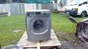 Self Destructing Washing Machine Epic - Hotpoint Self Destructs