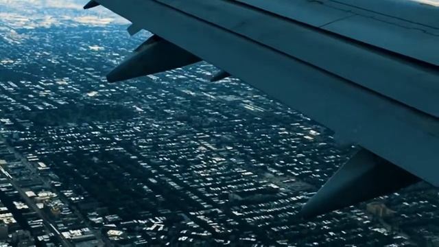 Flying into O'Hare International Airport Chicago from Bill and Hillary Clinton National Airport смотреть онлайн