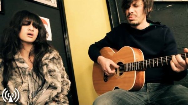 Camelia Jordana - Moi C'est | LeTransistor.com