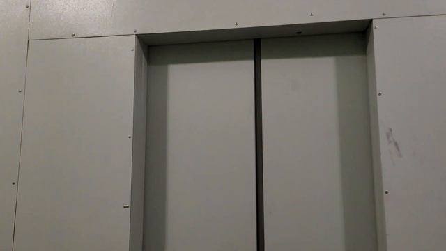 ?Сталинка 1954 года! Говорящий лифт МЛМ 2014 года // Бутырская ул., 86Б (г. Москва) смотреть онлайн