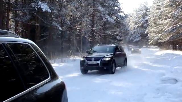 VW Touareg Club тест драйв в лесах Ростова Великого зима 2009 смотреть онлайн
