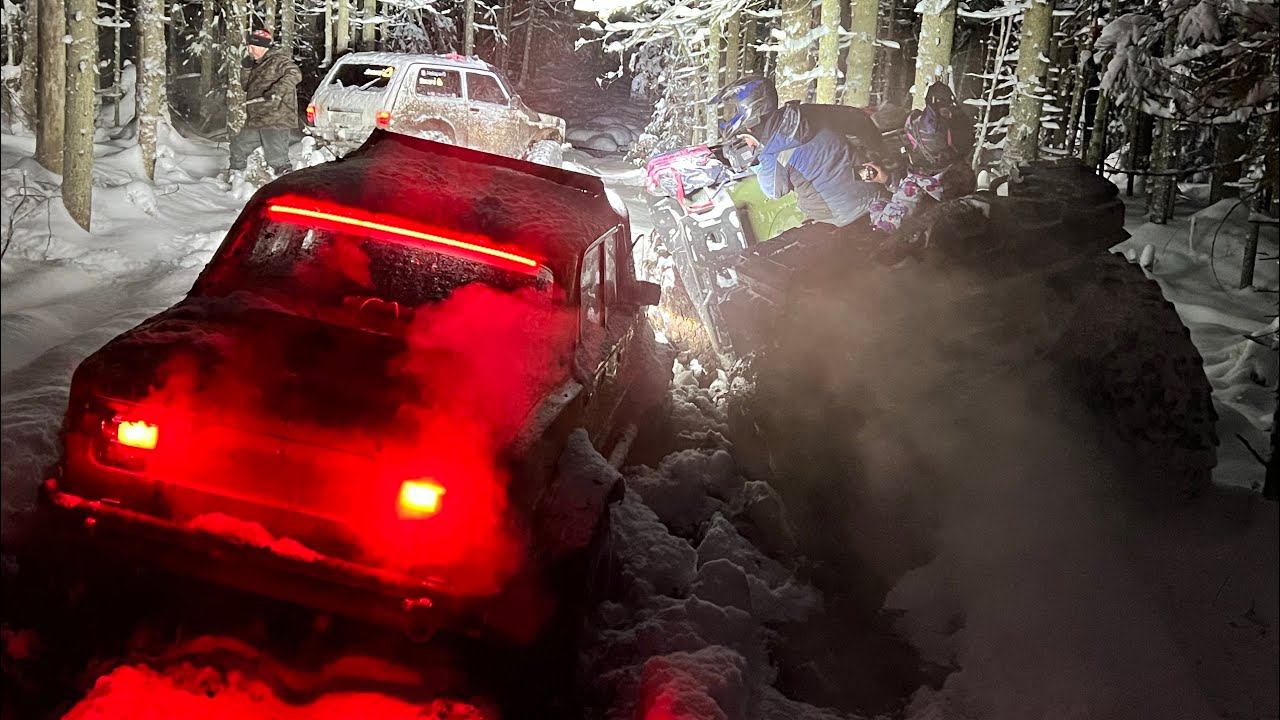 Встретили огромный квадроцикл Сокол. Не смогли проехать, пришлось разворачиваться. смотреть онлайн