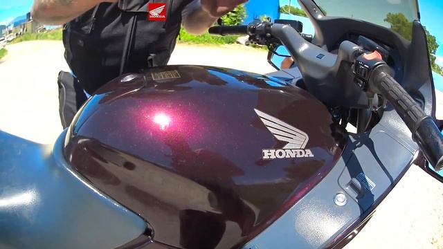 HONDA ST1100 PAN EUROPEAN смотреть онлайн