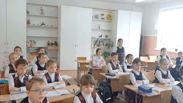 Открытый урок в 2-А классе "Решение текстовых задач" смотреть онлайн