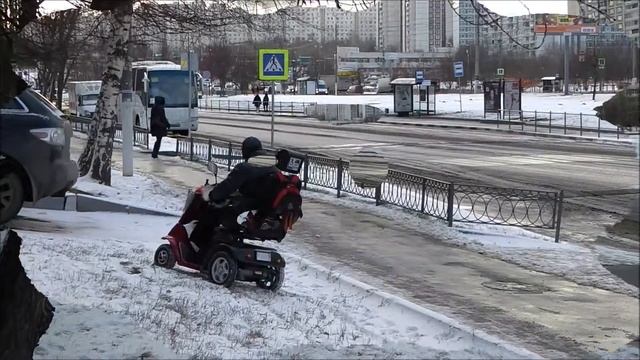Наконец поймал снег, сейчас лужи. Часть 3. Скутеры для инвалидов. Mobility scooter. смотреть онлайн