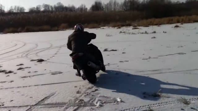 Ледовые покатушки смотреть онлайн