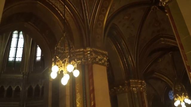 Hungarian Parliament Building. Budapest. A walk through the House of Parliament. Országgyűlés.. смотреть онлайн