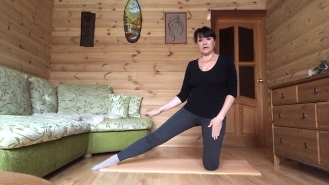 Убираем жир с боков!!! Боковые наклоны к ноге. смотреть онлайн