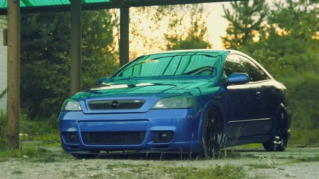 Coffee time with Opel Astra opc смотреть онлайн
