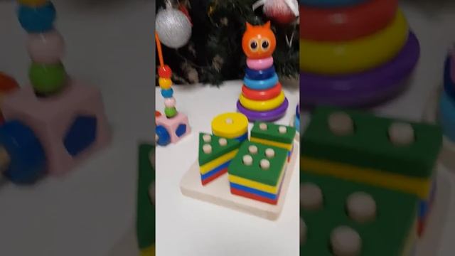 Обзор деревянных игрушек на 1 год: геометрики, лабиринт, пирамидки смотреть онлайн