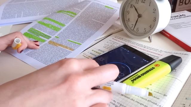 The Pomodoro Technique || 2 Minute Study Tips смотреть онлайн