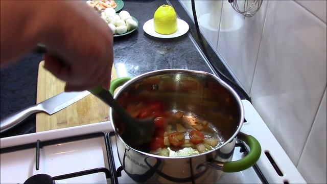 Тайский суп Том Ям. Как приготовить суп Том Ям с основой для супа от Сэн Сой. смотреть онлайн