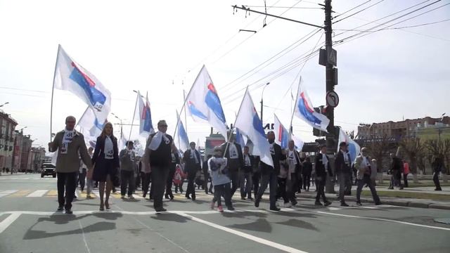 Сергей Буторин принимает участие в первомайской демонстрации смотреть онлайн