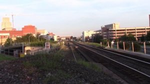 США Америка видео проезда скоростного поезда с красивым и мощным тепловозом