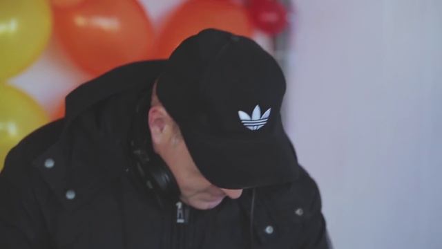 DJ Veseloff . Диджей со своим оборудованием в Краснодаре + 7 918 445 69 37 смотреть онлайн