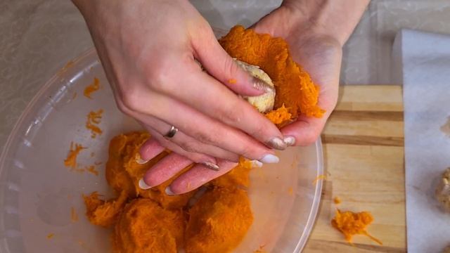 ВСЕ ИЩУТ ИХ НА СТОЛЕ. НЕВЕРОЯТНО КРАСИВАЯ И ЯРКАЯ ЗАКУСКА МАНДАРИНКИ смотреть онлайн