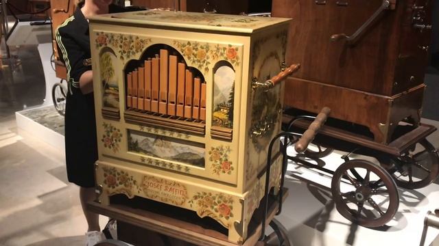 Обзорная экскурсия в музее «Собрание» 19.07.19 смотреть онлайн