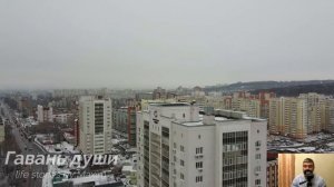 Придя в себя в кромешной тьме, Варя услышала чужое дыхание за спиной...