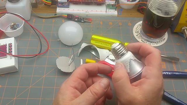 dollar store LED lightbulb teardown смотреть онлайн