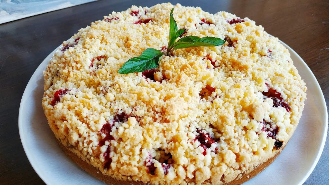 ПИРОГ на Кефире с Клубникой и Штрейзелем. Есть КЛУБНИКА и КЕФИР, сразу готовлю эту ВКУСНЯТИНУ!.mp4 смотреть онлайн