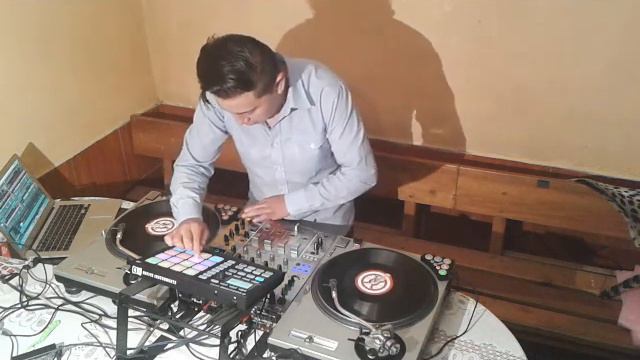 PIONEER 900 NEXUS Y TECHNICS 1200 Y MACHINE DJ Meninmaxs смотреть онлайн