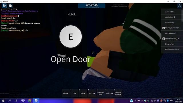 Играю в Roblox на сервере Симулятор автобуса смотреть онлайн