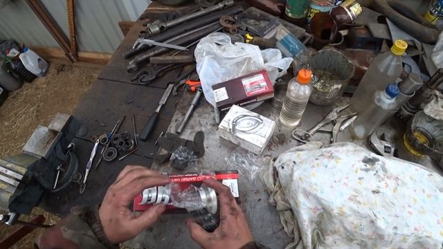 сборка двигателя Д 21 трактора Т 30\/assembly of the engine D 21 of the tractor T 30 смотреть онлайн